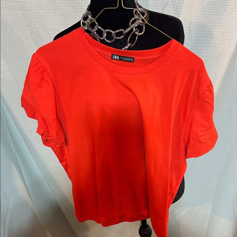 Zara Women's Vibrant Red Short Sleeve Top